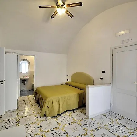 דירה Sleeps 4
