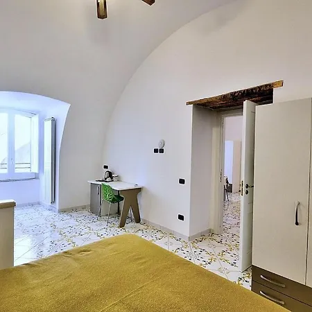 Sleeps 4 דירה