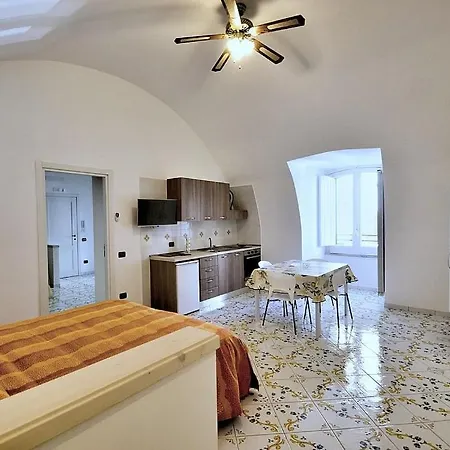 Sleeps 4 *